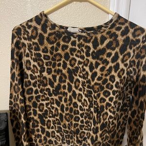 Cheetah Long Sleeve Women’s Medium